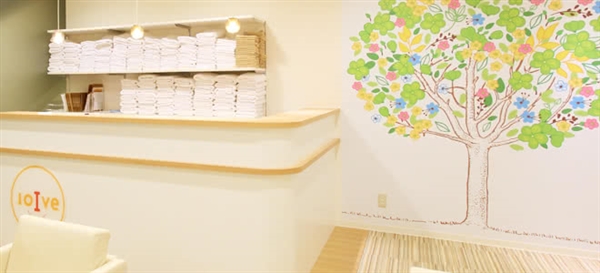 ロイブ アルプラザ小杉店のフロント