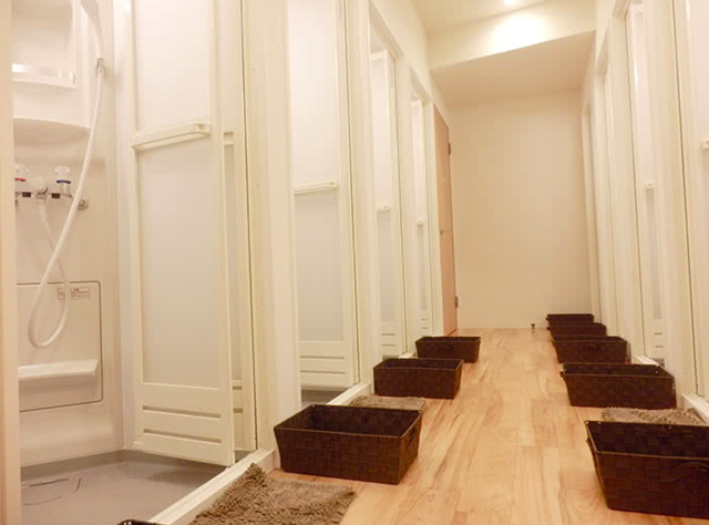 シャワールーム